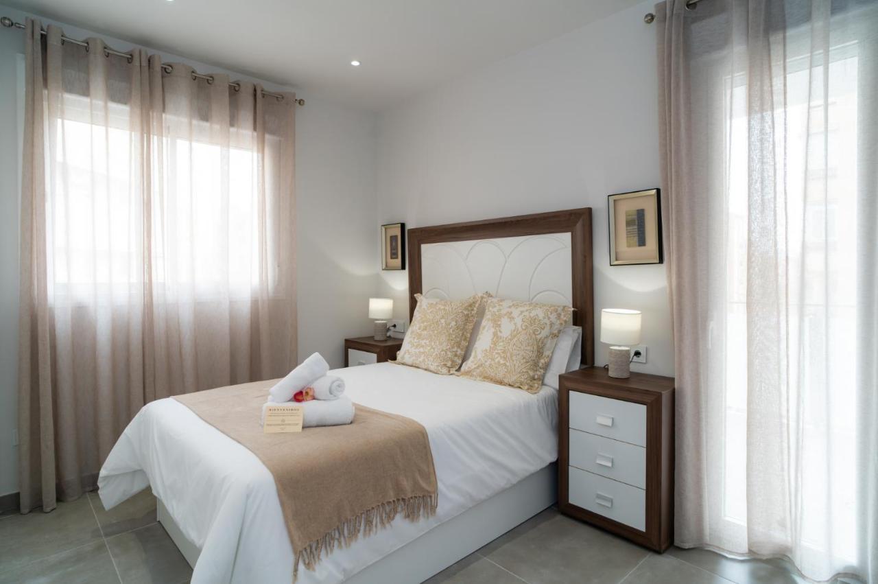 Aac Malaga - Apartamento Con Terraza, Muy Amplio, Totalmente Equipado, Cerca Del Centro Y Nuevo! Kültér fotó