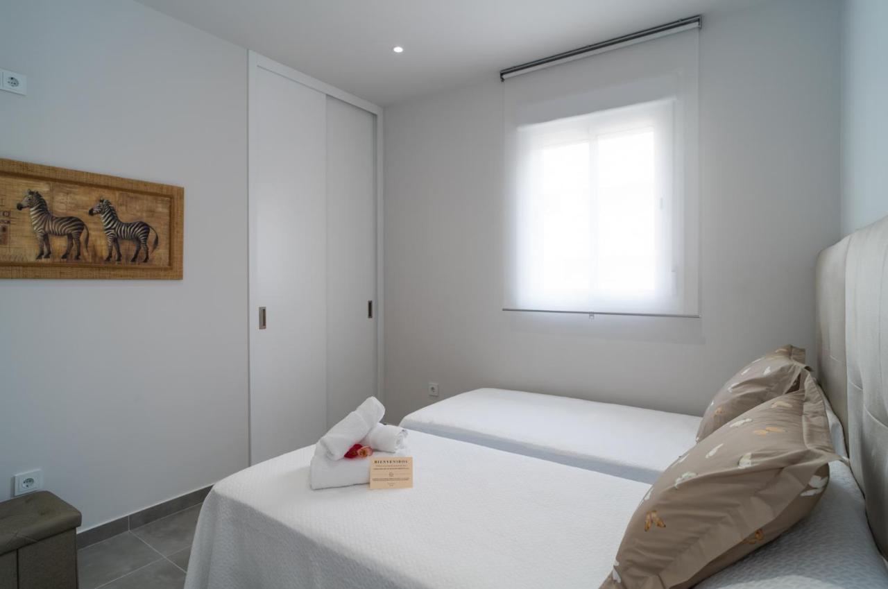 Aac Malaga - Apartamento Con Terraza, Muy Amplio, Totalmente Equipado, Cerca Del Centro Y Nuevo! Kültér fotó
