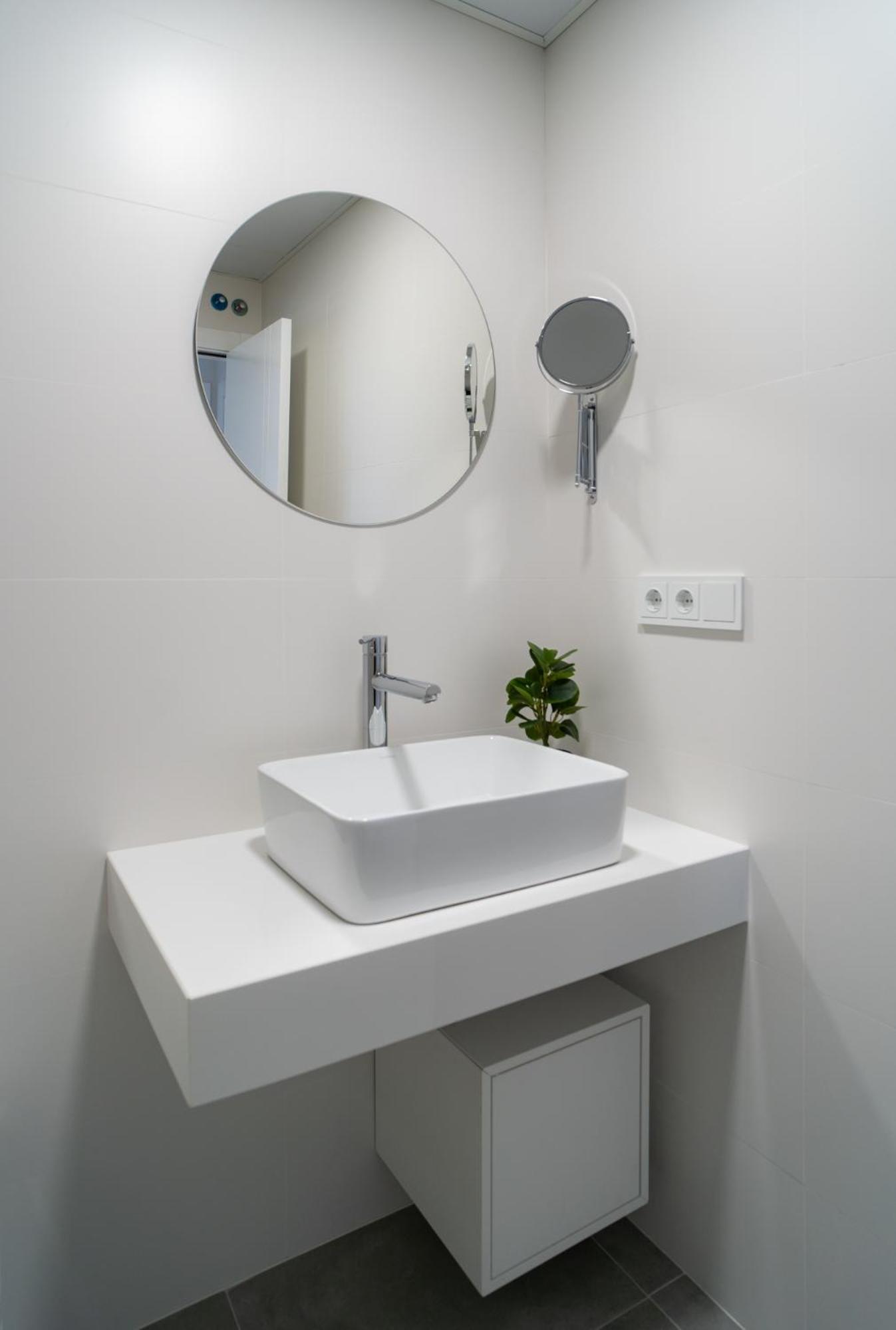 Aac Malaga - Apartamento Con Terraza, Muy Amplio, Totalmente Equipado, Cerca Del Centro Y Nuevo! Szoba fotó