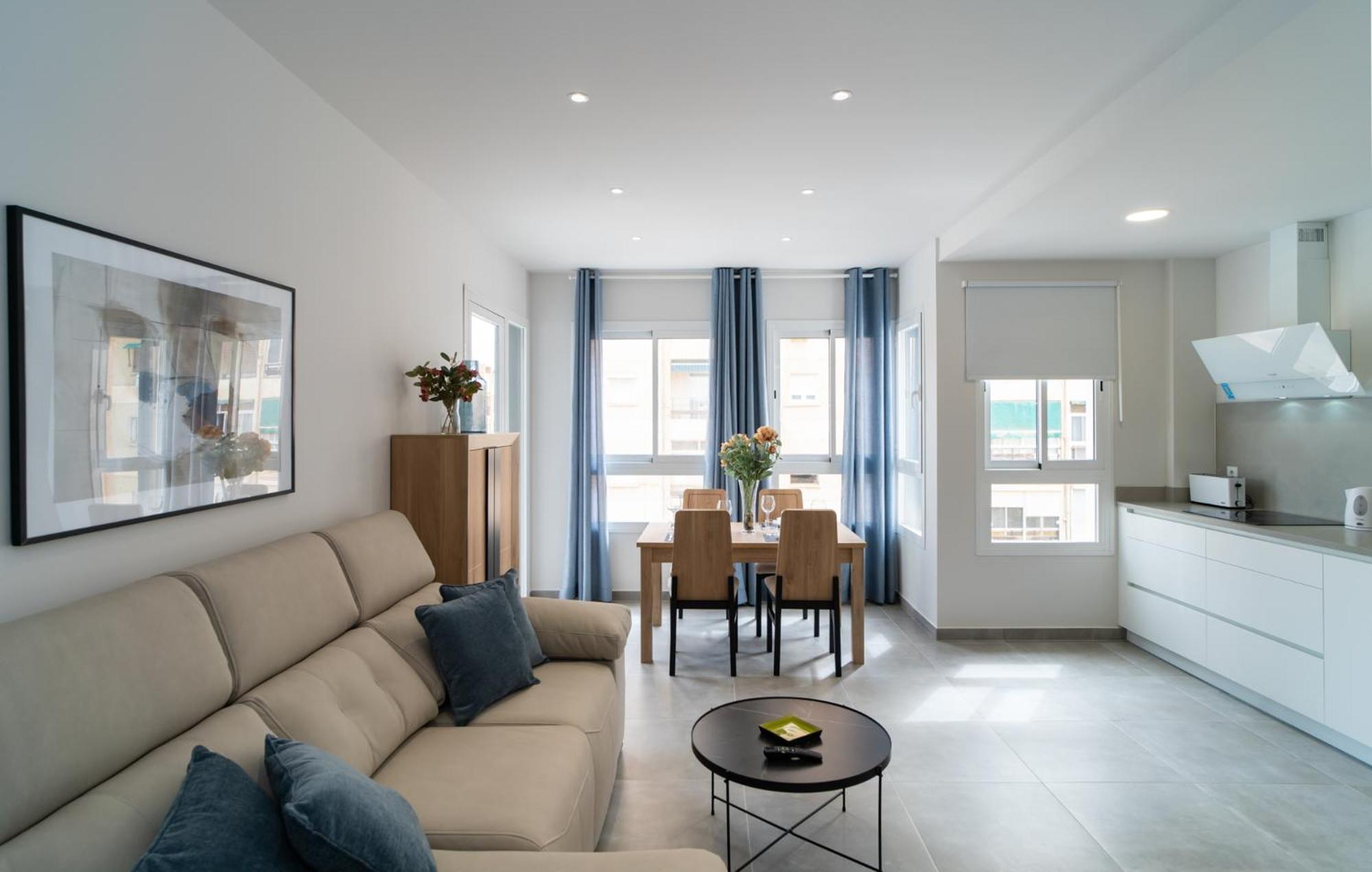 Aac Malaga - Apartamento Con Terraza, Muy Amplio, Totalmente Equipado, Cerca Del Centro Y Nuevo! Szoba fotó